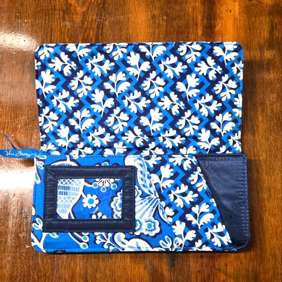 Vera Bradley Opera Style Clutch Magnetic Snap Wallet Retired Blue Lagoon Pattern - Picture 5 of 9